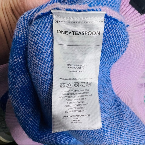 One Teaspoon Lavender Sweater with Blue Accents - Picture 10 of 10